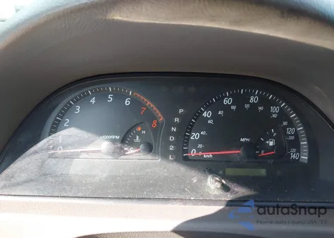 2003 Toyota Camry Le z USA, uszkodzony, nr VIN 4T1BE32K23U132728